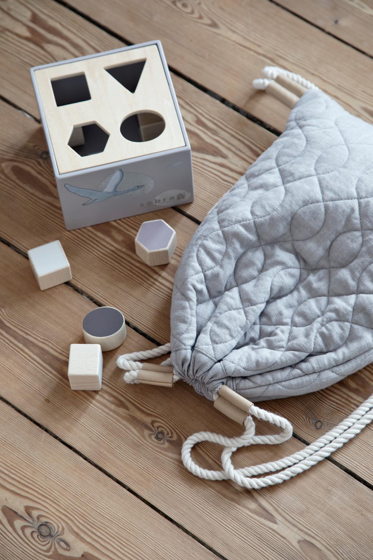 Sebra Wooden Shape Sorter Arctic Animals